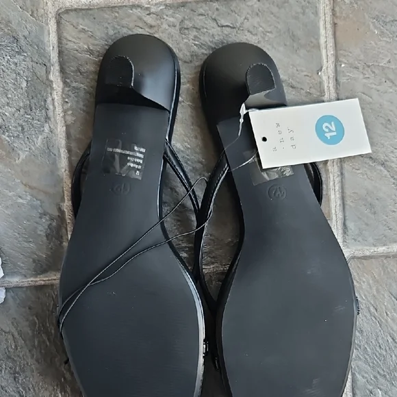 a new day Black Colleen Heels Size 12 - Picture 3 of 4